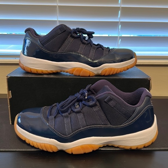 Nike Other - Nike Air Jordan retro XI 11 Low Navy Sz 11